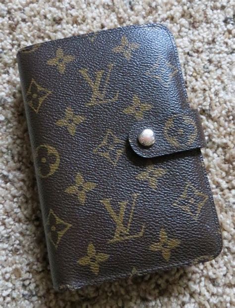 vintage louis vuitton wallet styles.